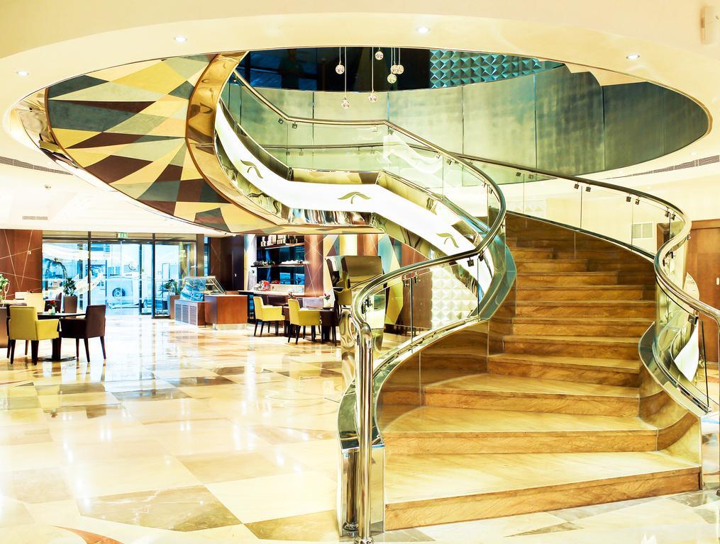 Halo Hotel Dubaj Exteriér fotografie